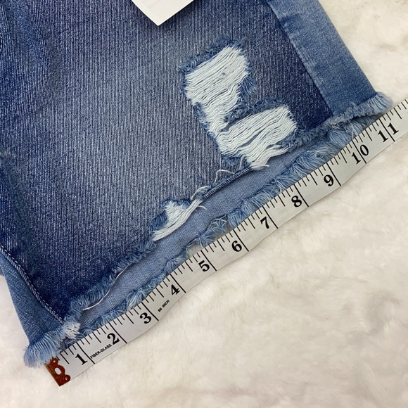 Jean distressed blue stretch shorts - Picture 11 of 15